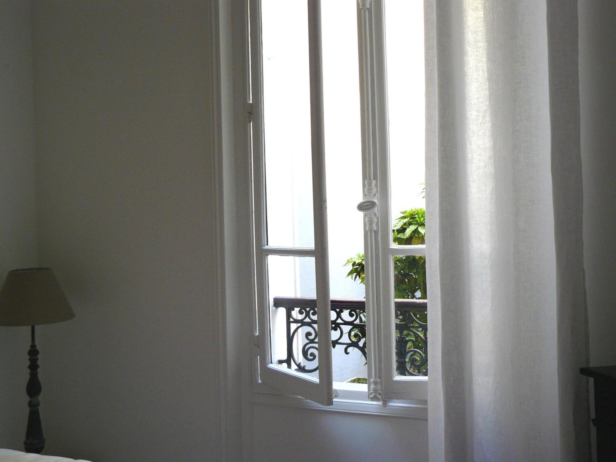 La Cour Du 5Eme - Chambre D'Hotes Paris Bagian luar foto