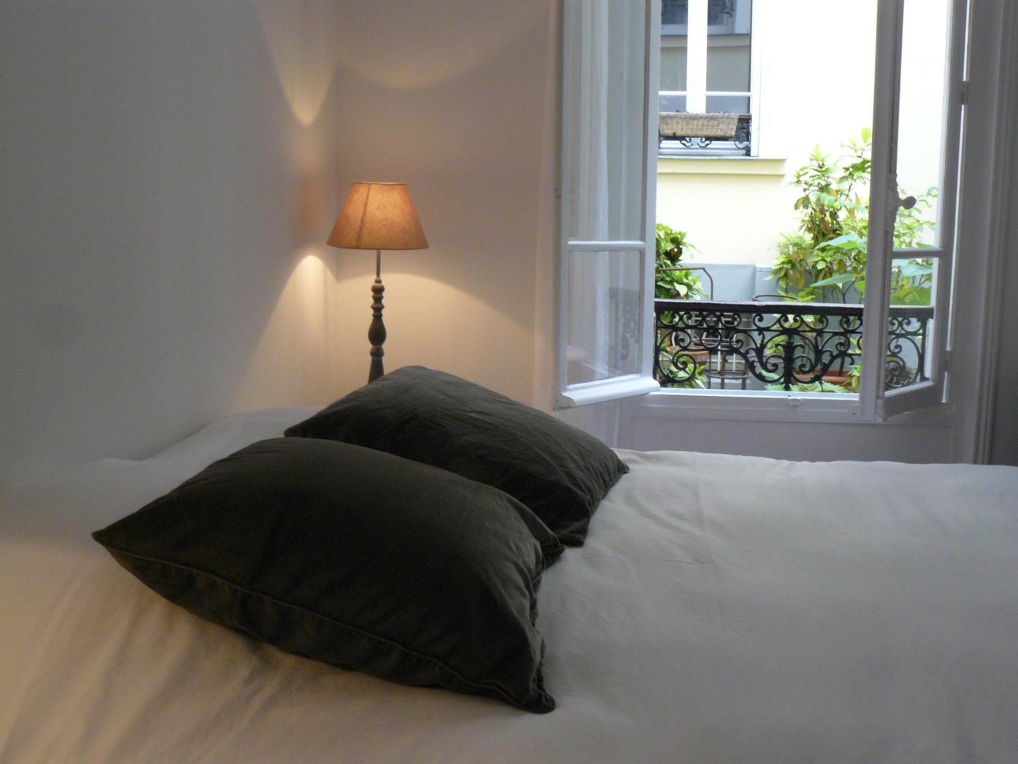 La Cour Du 5Eme - Chambre D'Hotes Paris Bagian luar foto