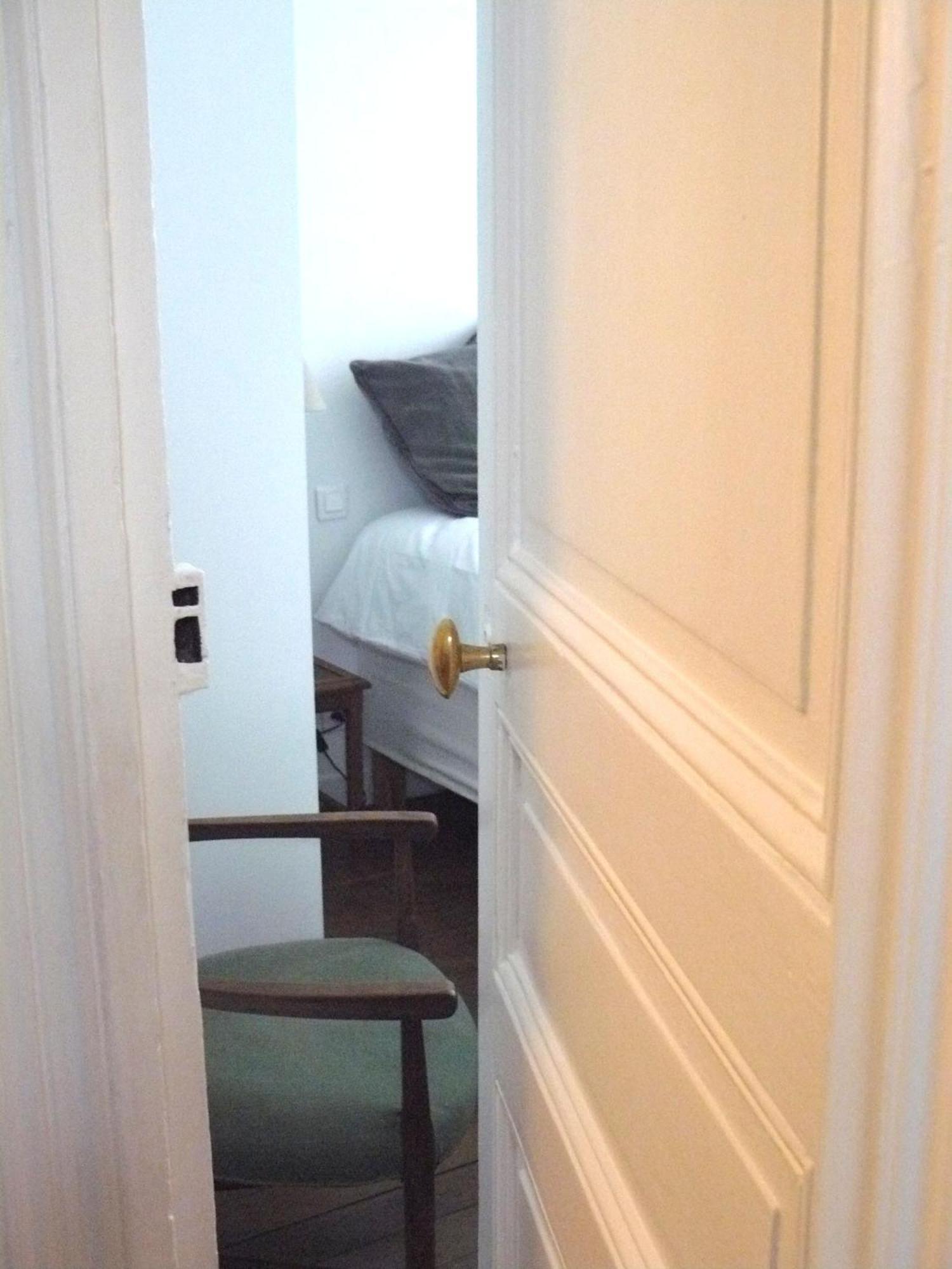 La Cour Du 5Eme - Chambre D'Hotes Paris Bagian luar foto